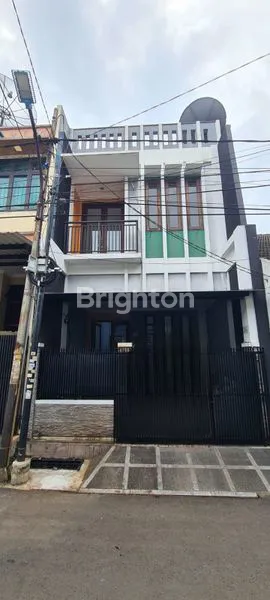 image RUMAH SIAP HUNI LOKASI STRATEGIS JALAN TOMANG UTARA (1)