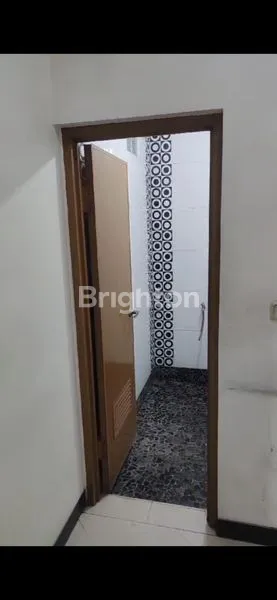 image RUMAH SIAP HUNI LOKASI STRATEGIS JALAN TOMANG UTARA (6)