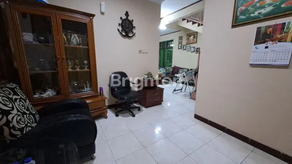 image RUMAH LAMA LAYAK HUNI  KEBON JERUK JAKARTA BARAT (5)