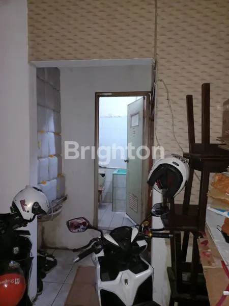 image RUMAH STRATEGIS JALAN UTAMA POTENSI BESAR RUMAH KOST SHOWROOM TOKO GROGOL PETAMBURAN JAKARTA BARAT (3)