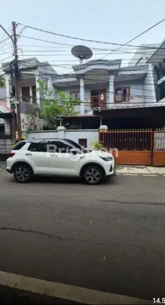 image RUMAH DALAM KOMPLEK BENHIL (1)