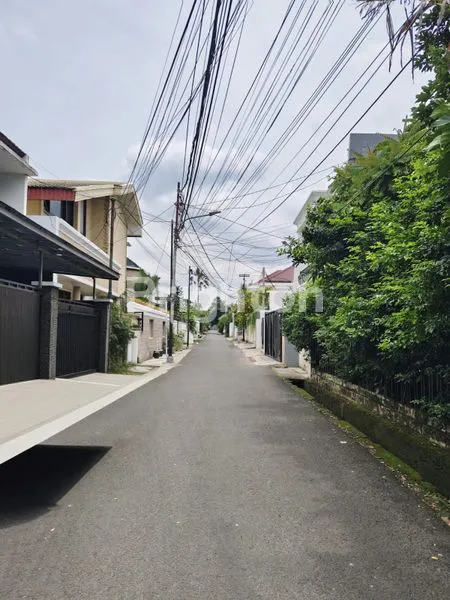 image RUMAH STRATEGIS DI MAMPANG, LT 133M² HARGA TURUN! (8)