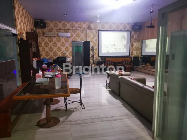 image VILLA BESAR DAN MEWAH (4)