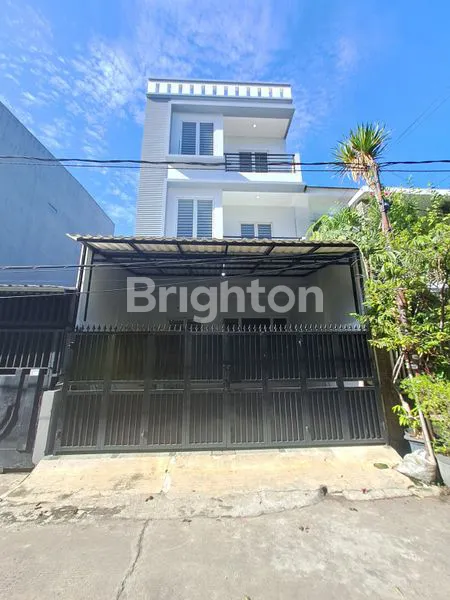 image RUMAH SUNTER BAGUS 4 LT SIAP HUNI JALAN 2 MOBIL JAKARTA UTARA (1)