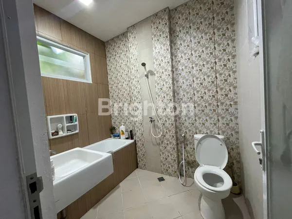 image RUMAH CANTIK 2 LANTAI, HADAP SELATAN, BEBAS BANJIR (7)