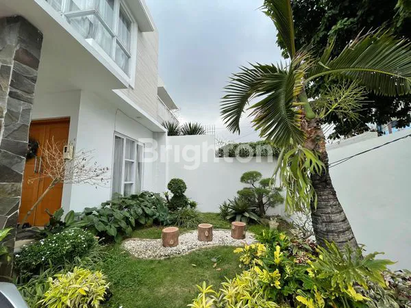 image RUMAH CANTIK 2 LANTAI, HADAP SELATAN, BEBAS BANJIR (2)