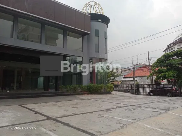 image GEDUNG PANDANARAN PUSAT KOTA SEMARANG (5)