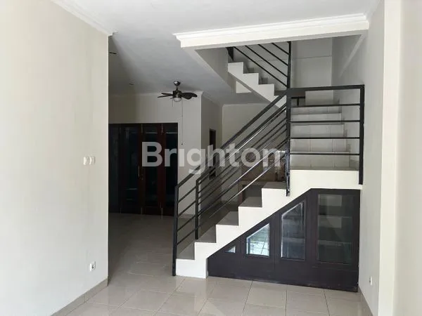 image RUMAH MODERN 2 LANTAI DI KEMANG PRATAMA 3 - DEKAT SEKOLAH ELITE (4)