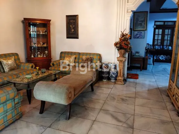 image RUMAH DI PINGGIR JALAN (4)