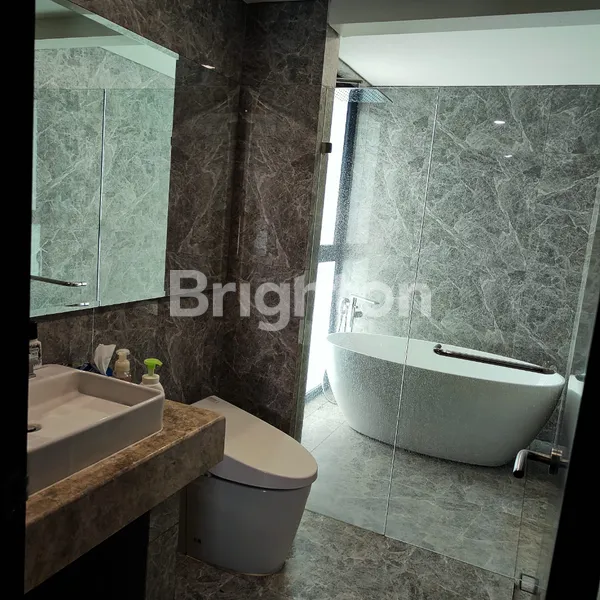 image GRAHA GOLF, COMFORTABLE AND BEAUTIFUL RESIDENCE AT GRAHA FAMILI SURABAYA, FULLY FURNISHED (4)