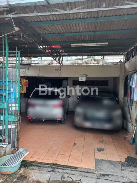 image RUMAH STRATEGIS JALAN UTAMA POTENSI BESAR RUMAH KOST SHOWROOM TOKO GROGOL PETAMBURAN JAKARTA BARAT (4)