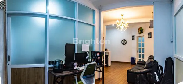 image RUMAH BESAR 2 LANTAI SIAP HUNI DI PERUMAHAN BALIKPAPAN BARU (8)