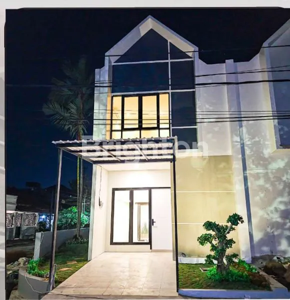 image RUMAH 2 LANTAI RUNGKUT ASRI TIMUR GRES READI (1)