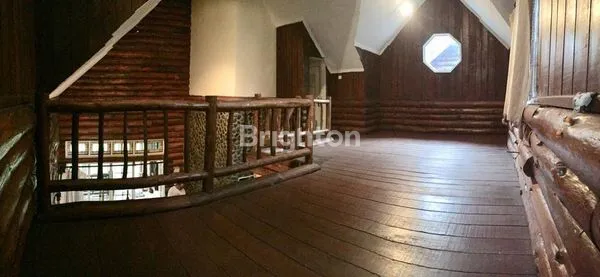 image RUMAH VILLA KAYU ANTI GALAU DI KOTA BUNGA PUNCAK (6)