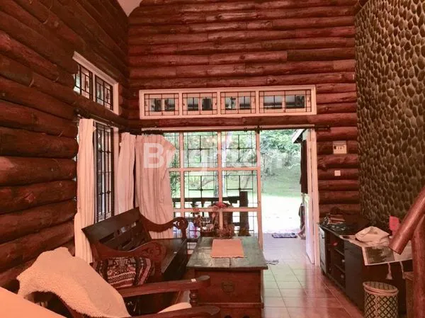 image RUMAH VILLA KAYU ANTI GALAU DI KOTA BUNGA PUNCAK (3)