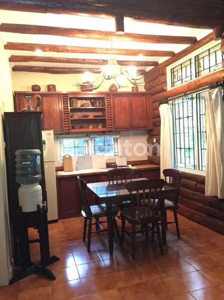 image RUMAH VILLA KAYU ANTI GALAU DI KOTA BUNGA PUNCAK (4)