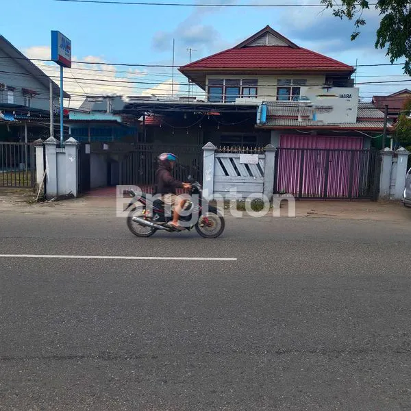 RUMAH KAWASAN JALAN BESAR DI JL. KH. WAHID HASYIM (PENJARA), PONTIANAK KOTA