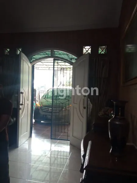 image DIJUAL CEPAT RUMAH TAMAN ROYAL 1 (5)