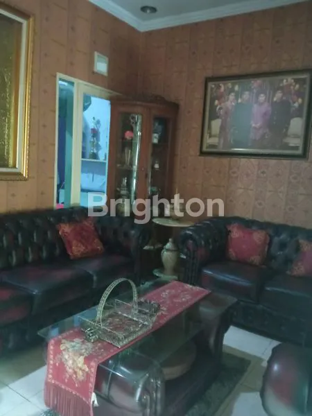 image DIJUAL CEPAT RUMAH TAMAN ROYAL 1 (8)