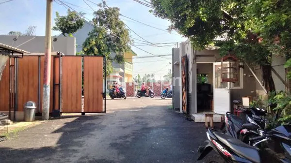 image RUMAH 2 LANTAI DI SERUA VIEW RESIDENCE PAMULANG, TANGERANG (1)