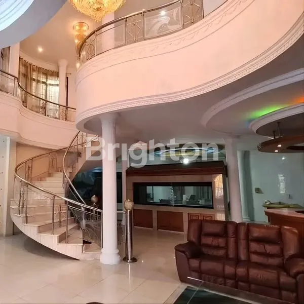 RUMAH MEWAH HARGA BERSAHABAT