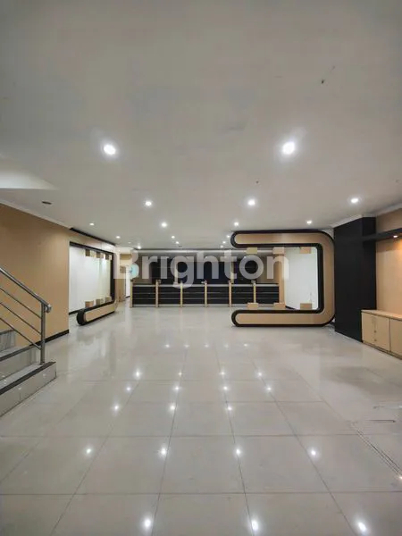 image RUKO KEDUNGDORO PUSAT KOTA SURABAYA, LOKASI STRATEGIS, BAGUS DAN TERAWAT (4)