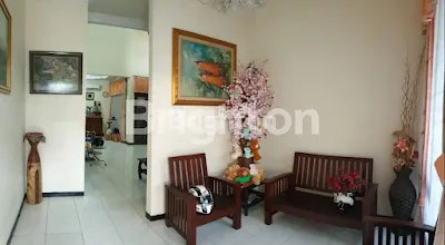 image RUMAH MEWAH MODERN TERAWAT 2 LANTAI LOKASI DHAMAHUSADA REGENSI (3)