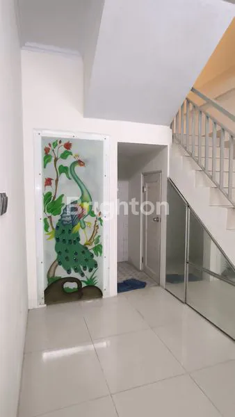 image RUMAH TAMAN PALEM LESTARI RAPI SIAP HUNI 3.5 LANTAI ROW JALAN 2 MOBIL (3)