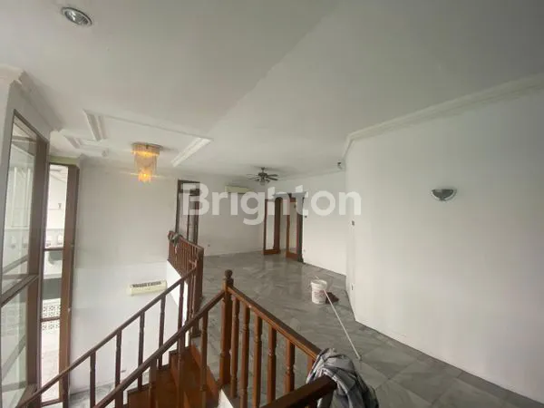 image RUMAH MEWAH  DI JANTUNG CIPETE, KEBAYORAN BARU (4)