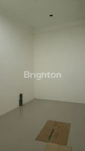 image DISEWAKAN RUKO SIAP PAKAI, LOKASI STRATEGIS, PINGGIR JALAN RAYA KOTA MADIUN (5)