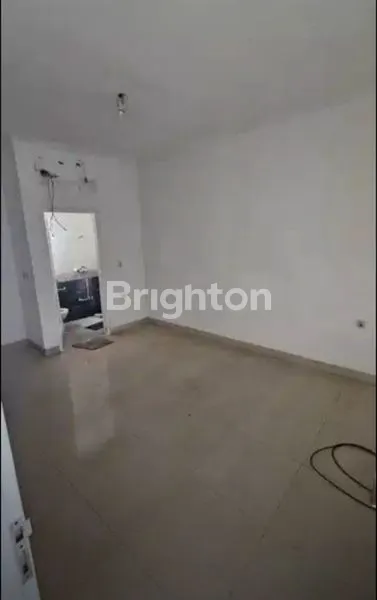image RUMAH MERUYA SIAP HUNI 2 LANTAI JALAN LEBAR JAKARTA BARAT (7)