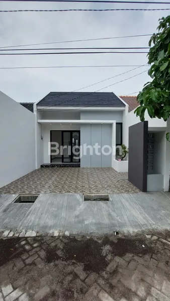 image JARANG ADA! RUMAH BARU 1.5 LANTAI DI WIGUNA HANYA 900 JUTAAN - BEBAS BANJIR & LINGKUNGAN NYAMAN! (1)