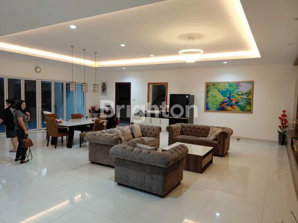 image DI JUAL RUMAH LUX SIAP HUNI DI JLN SETIABUDI (8)