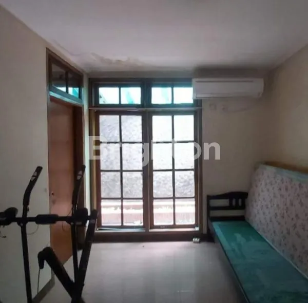 image RUMAH SIAP HUNI SELANGKAH KE RAYA MERR PONDOK NIRWANA BARUK (4)