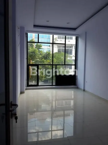 RUKO 3,5 LANTAI KEMBANG JEPUN COCOK UNTUK BANK, KANTOR, GUDANG, EKSPEDISI