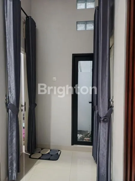 image JUAL CEPAT RUMAH BAGUS BARU RENOVASI SIAP HUNI 2 LANTAI ADA ROOFTOP AREA OPI JAKABARING (6)
