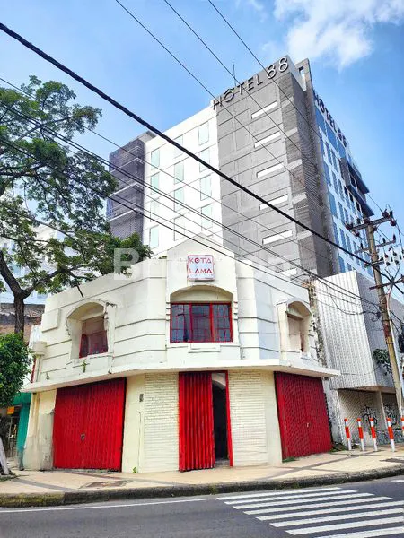 image RUKO EX CAFE BERGAYA KOLONIAL, EMBONG MALANG SURABAYA (2)