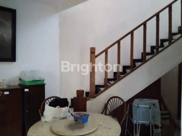 image RUMAH BESAR STRATEGIS PINGGIR JALAN DI SOMPOK SEMARANG (4)