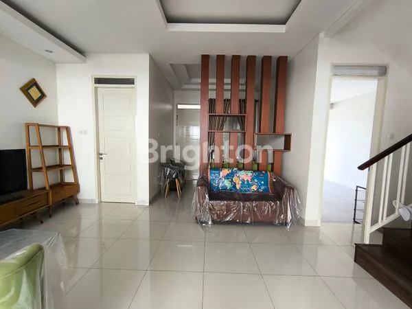 image RUMAH FULL FURNISHED DALAM CLUSTER DEKAT PUSAT KOTA PEKANBARU (2)