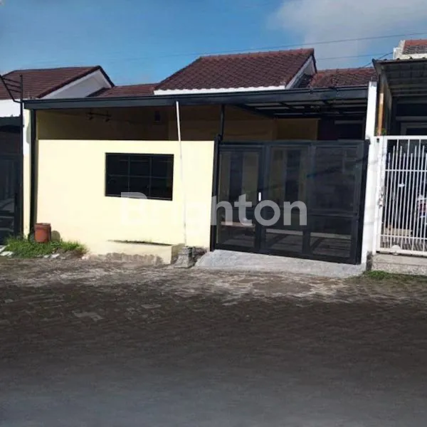 image RUMAH 3 KAMAR TIDUR 8 MENIT KE SUPERINDO SUKUN (1)