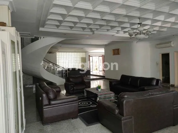 VILLA LUAS JALAN JUANDA