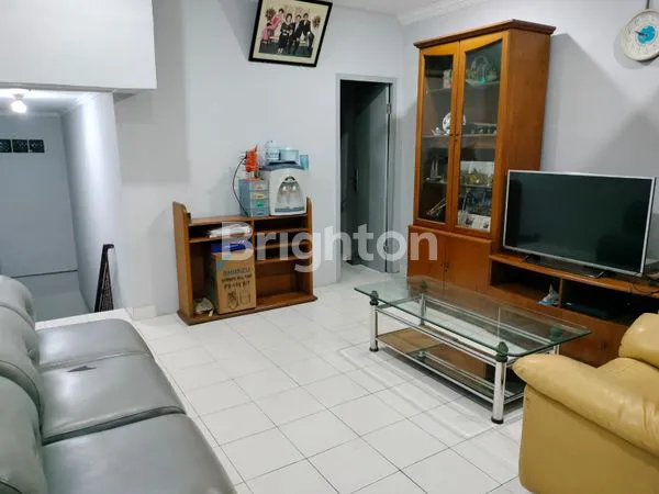 image RUKO 3 LANTAI SEMI FURNISH PINGGIR JALAN RAYA CENGKARENG, DEKAT MALL GREEN SEDAYU (7)