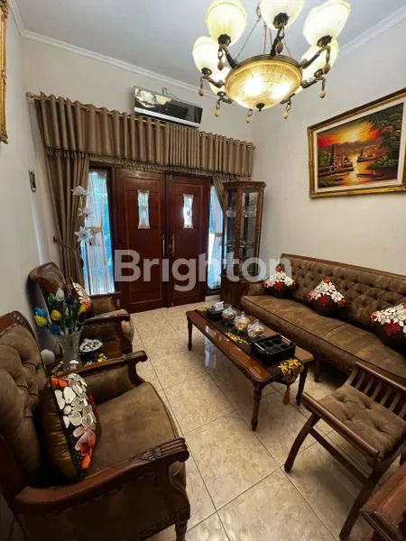 image RUMAH BAGUS TERAWAT SIAP HUNI TEBET JAKARTA SELATAN (2)