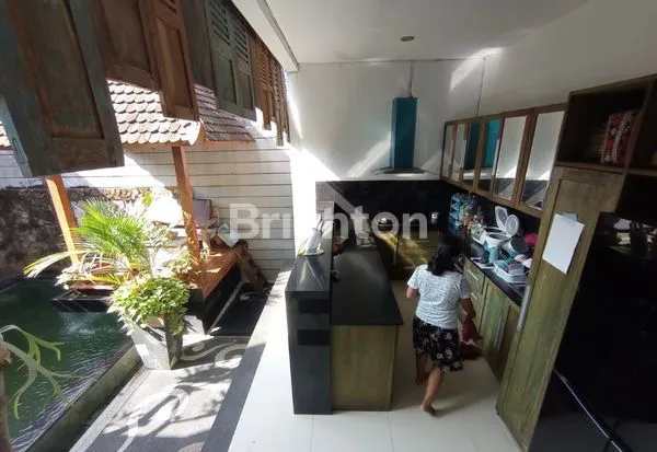 image RUMAH MEWAH MODERN LT 2 DI RENON, CARPORT 2 MOBIL AKSES JALAN 8MTR (3)