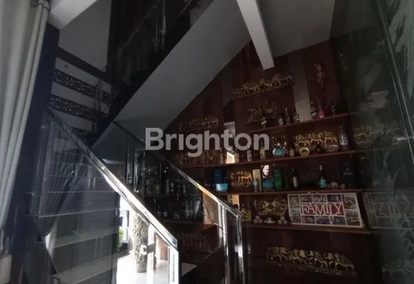 image RUMAH MEWAH MODERN LT 2 DI RENON, CARPORT 2 MOBIL AKSES JALAN 8MTR (5)