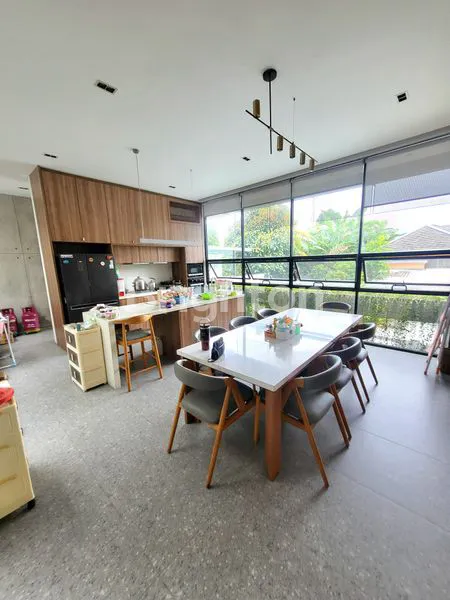 image RUMAH FUTURISTIK MANDIRI ALAM SUTERA (6)