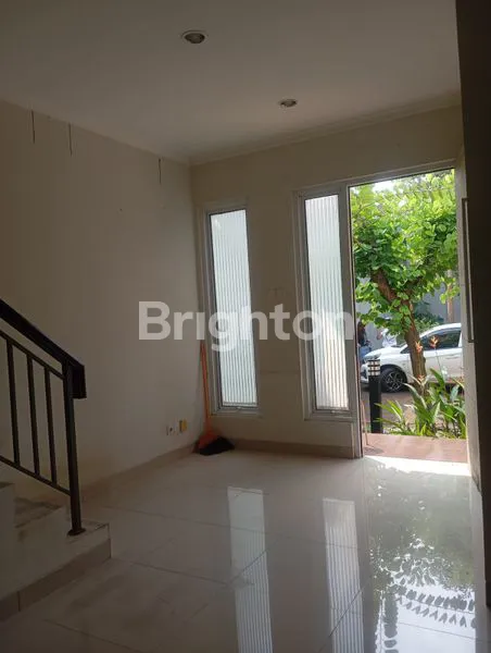 image RUMAH CLUSTER MILANO VILLAGE,PARAMOUNT,  GADING SERPONG (3)