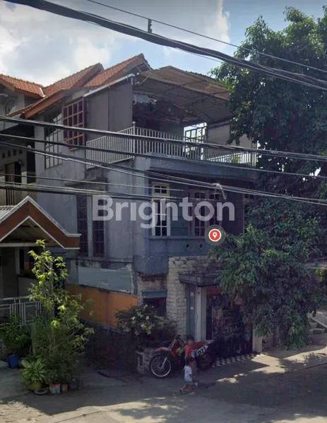 image RUMAH 3 LANTAI NOL JALAN UTAMA BAMBE DRIYOREJO KAWASAN PADAT RAMAI (1)