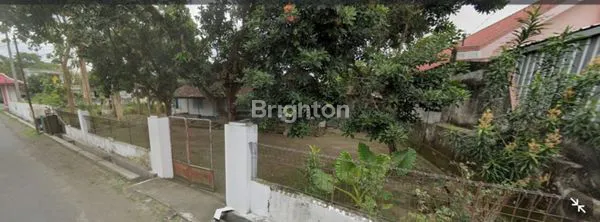 TANAH PINGGIR JALAN - TULUNGAGUNG