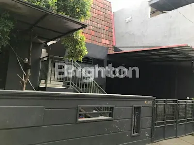 image RUMAH DENGAN KONSEP INDUSTRIAL DI GRAND GALAXY CITY DI JUAL (2)